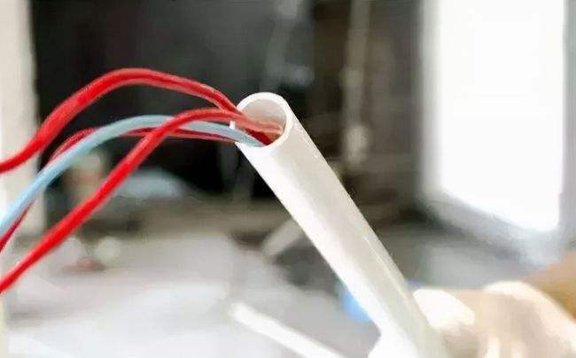 排管、電纜溝、穿管敷設在什么情況下采用？需要注意什么？